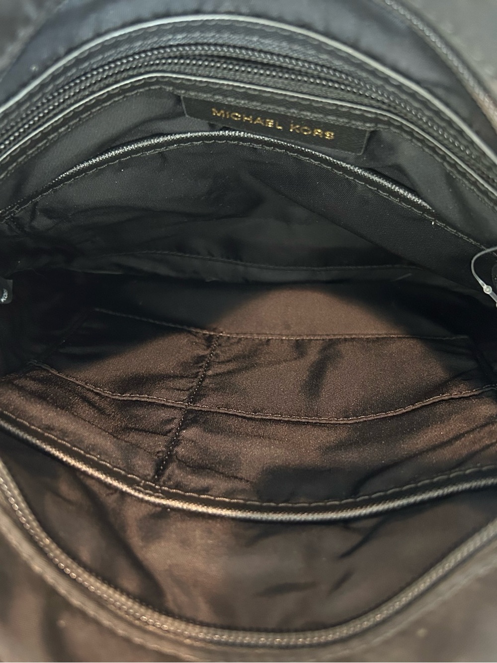 Michael Kors Black Kelsey Admiral Bag with Gold Hardware - Picture 5 of 10